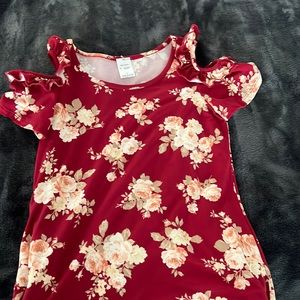 girls off the shoulder flowered red shirt